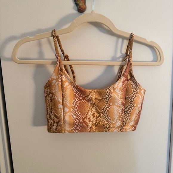 BEACH RIOT Snake Print Sports Bra In Golden Snake - Picture 2 of 6
